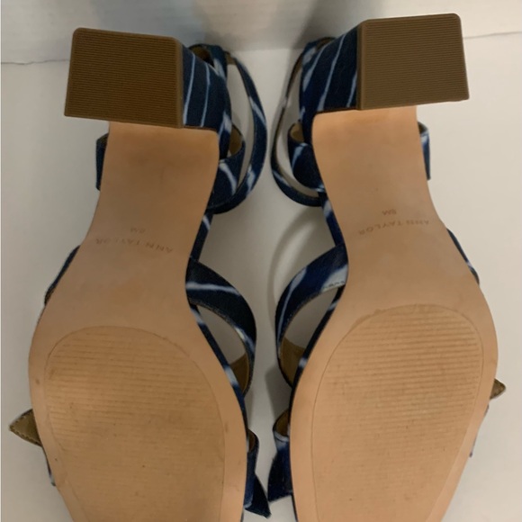 Ann Taylor Tie Dye Sandals Blue Wave High Heel Size 8 EUC - Picture 4 of 4
